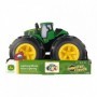 Tractorul John Deere cu roti mari, cu lumini
